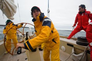 avantages combinaison sèche sport nautique