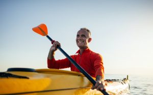 Comment bien tenir une pagaie en kayak ?