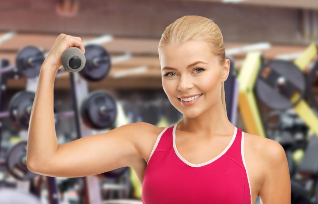 Tonifiez vos bras et éliminez la graisse sous-cutanée avec ces exercices incontournables
