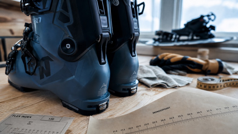 Chaussure de ski homme : le flex qui change tout et la pointure qui évite la douleur Chaussure de skis homme : flex et pointure Mondopoint pour éviter la douleur
