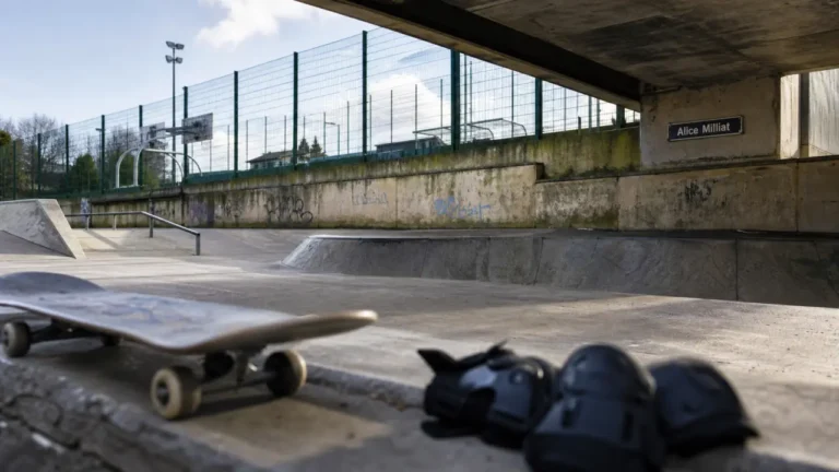 Skate park Vincennes : accès, bowl couvert, streetpark et horaires sans mauvaise surprise Skate park vincennes : bowl couvert et rails de streetpark